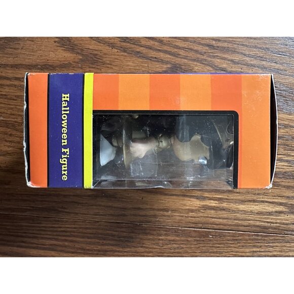 Peanuts Trick or Treat 2013 CVS NIB Mini Figure Halloween Lucy Queen Of Hearts - Picture 4 of 4